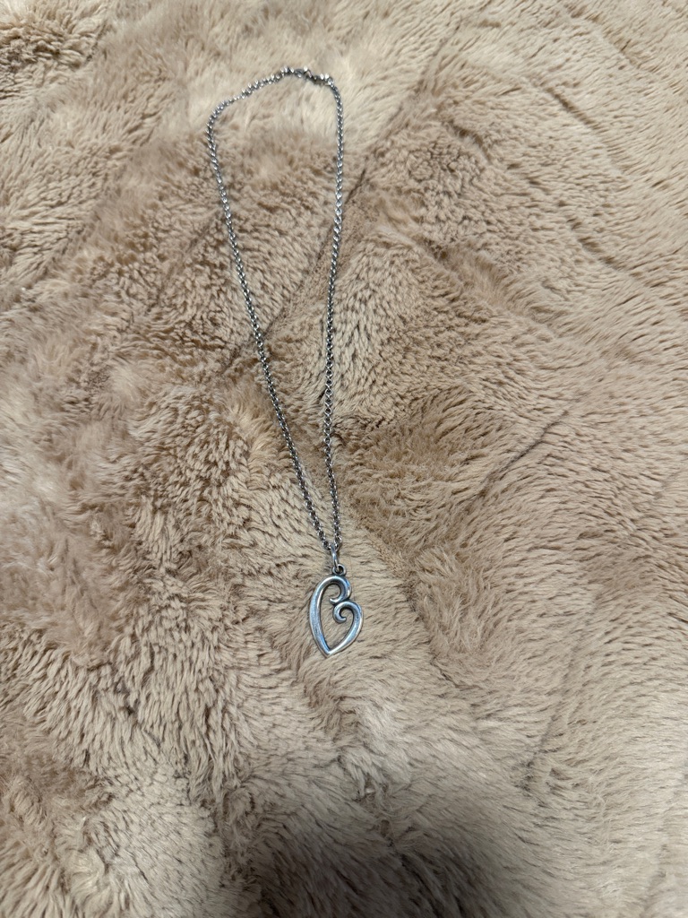 Silver Heart Pendant Necklace - Elegant Women's Jewelry